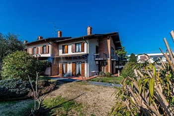 Vendita villa di testa con box doppio Treviolo - 329.000 €