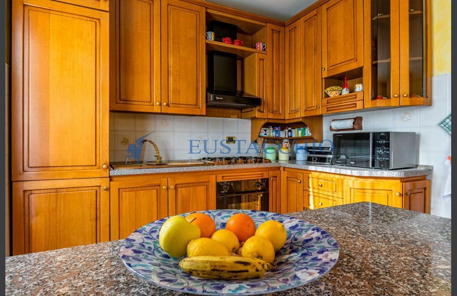 Vendita villa di testa con box doppio Treviolo - 315.000 € _JCI2571_tn