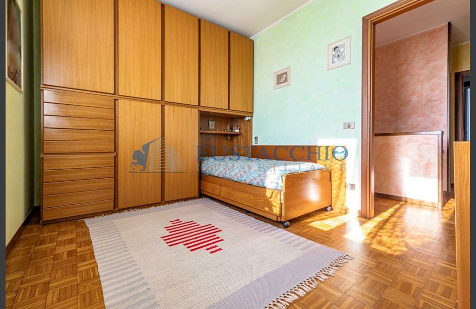 Vendita villa di testa con box doppio Treviolo - 315.000 € _JCI2581_tn