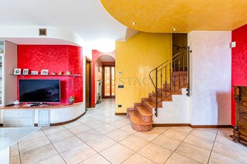 Vendita villa di testa con box doppio Orio al Serio - 315.000 €