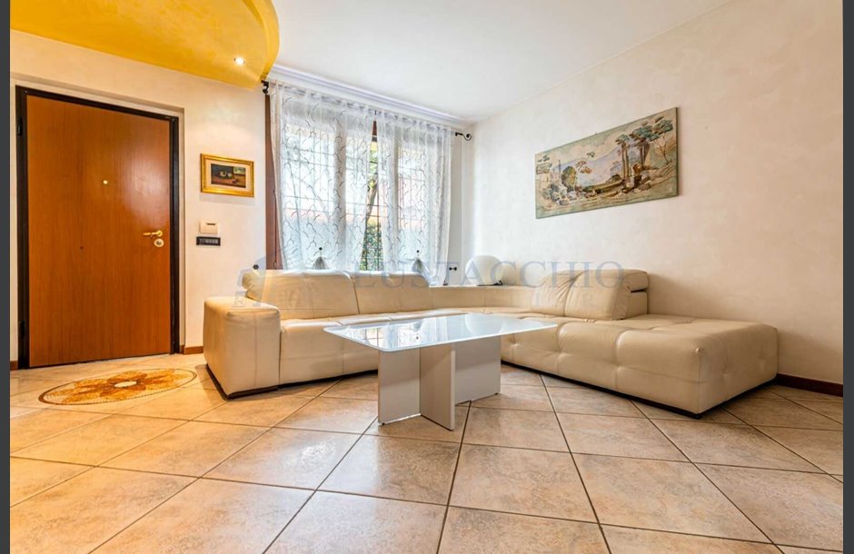 Vendita villa di testa con box doppio Orio al Serio - 315.000 € 2_tn-3