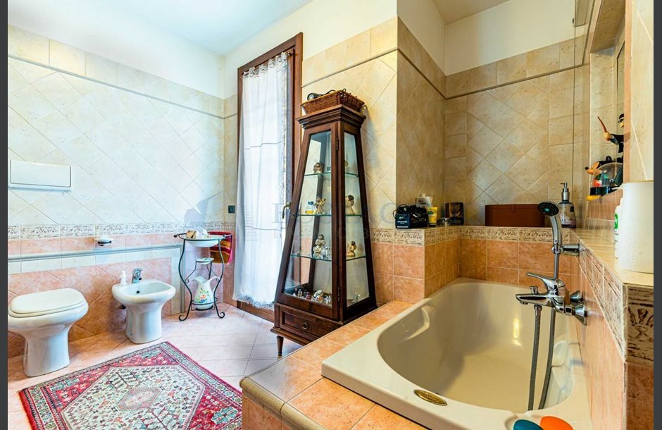 Vendita villa di testa con box doppio Orio al Serio - 315.000 € 10_tn-3