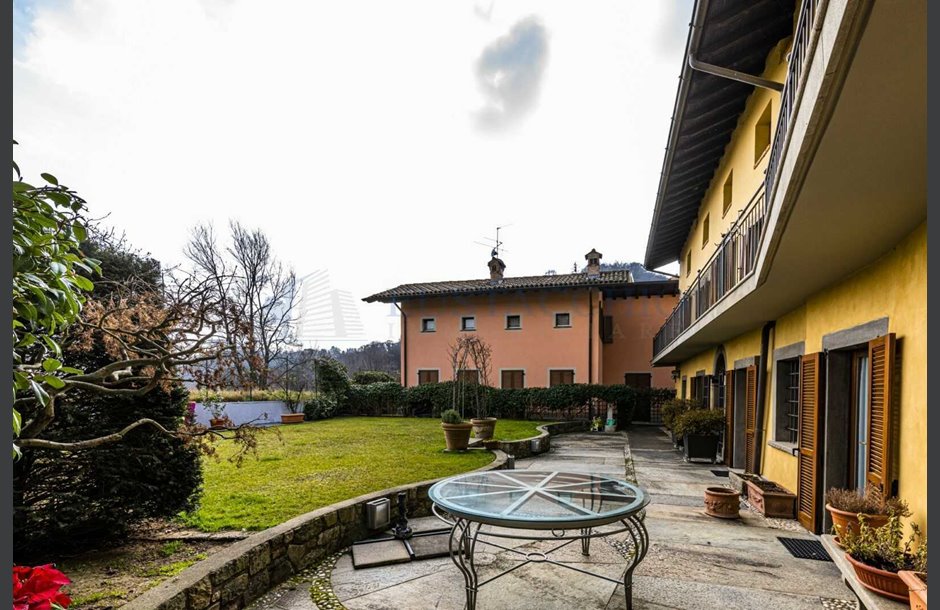 Vendita villa con box quadruplo ristrutturato Bergamo - trattativa riservata _JP11608_tn