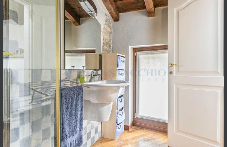 Vendita villa con box quadruplo ristrutturato Bergamo - trattativa riservata 7_tn-1