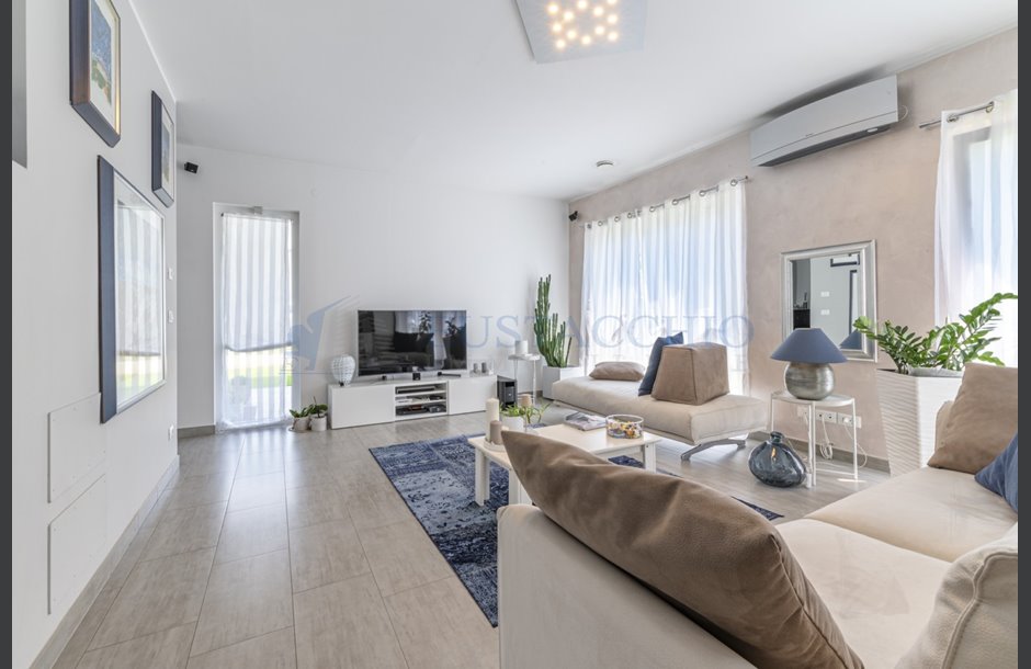 Vendita villa con box triplo Zanica - 599.000 € 17_tn