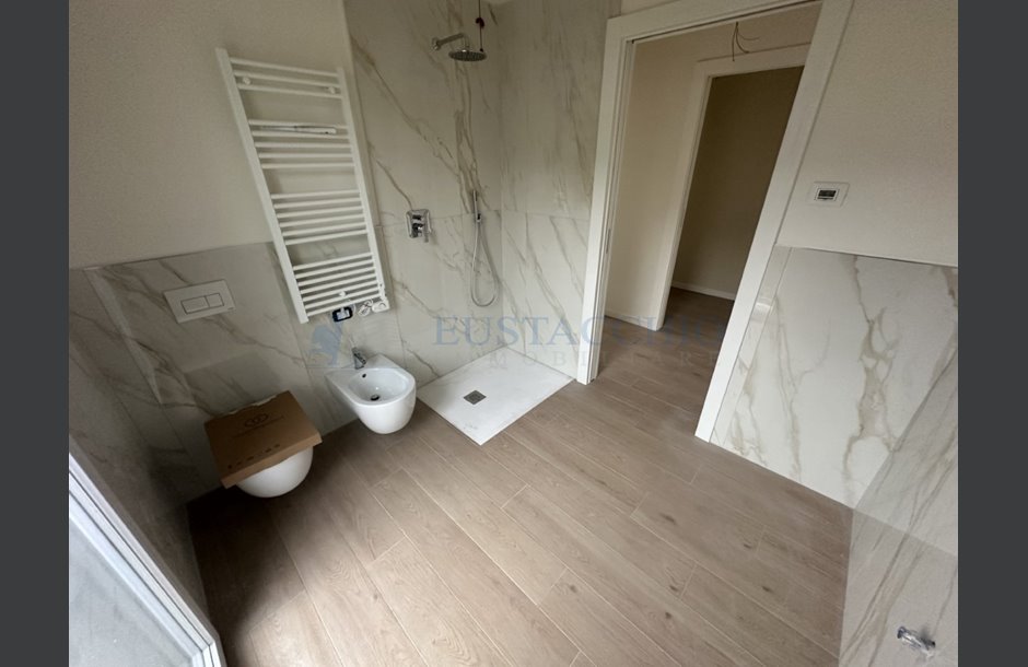 Vendita quadrilocale Bergamo - 340.000 € IMG_4849_tn