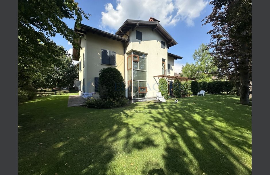 Vendita villa con box quadruplo Brembate di Sopra - 849.000 € 01-57