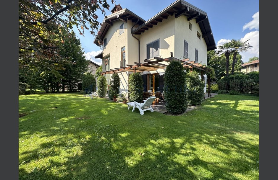 Vendita villa con box quadruplo Brembate di Sopra - 849.000 € 03-55