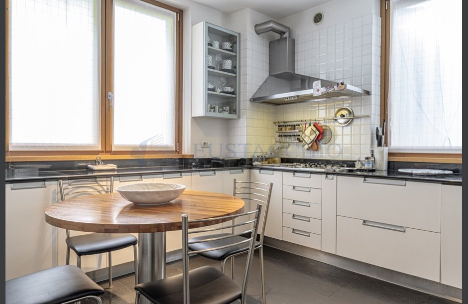 Vendita villa con box quadruplo Brembate di Sopra - 849.000 € _JCI2779_tn