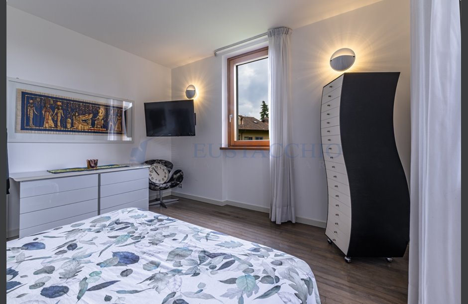 Vendita villa con box quadruplo Brembate di Sopra - 849.000 € 10_tn-7