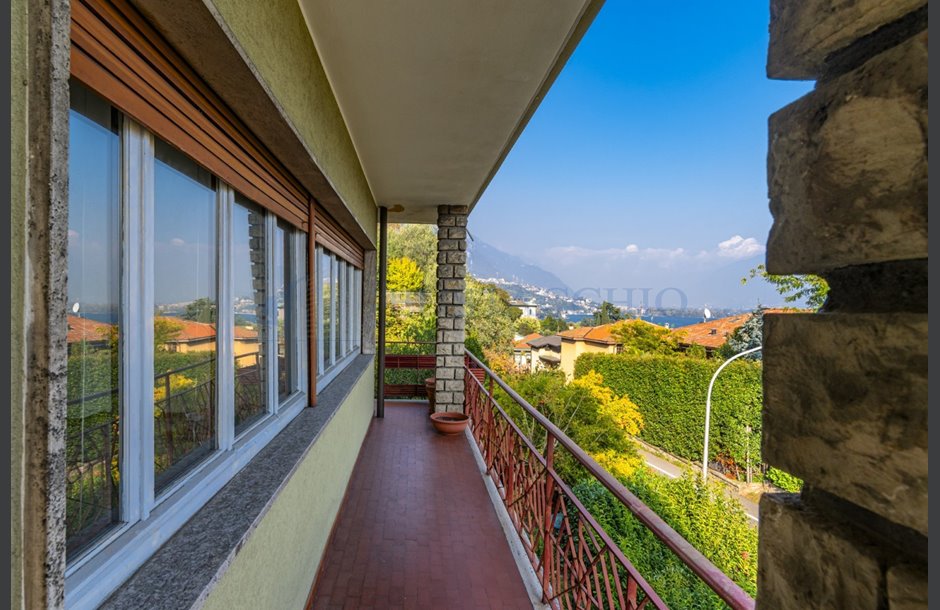 Vendita palazzina con box doppio da ristrutturare Lovere - 350.000 € _JCI5786_tn