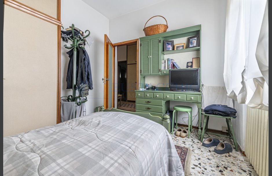 Vendita palazzina con box doppio da ristrutturare Lovere - 350.000 € 7_tn-13