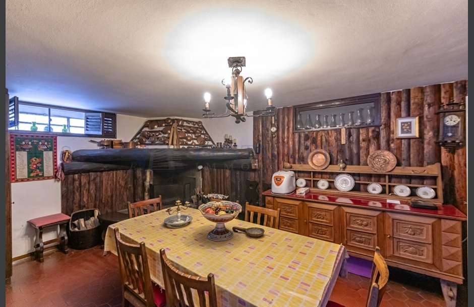 Vendita palazzina con box doppio da ristrutturare Lovere - 350.000 € _JCI5844_tn